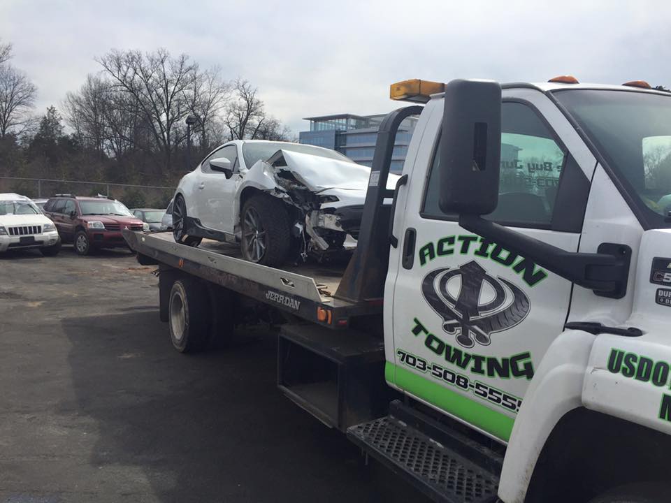 Action Towing, a northern Virginia towing company handling an Accident towing service call